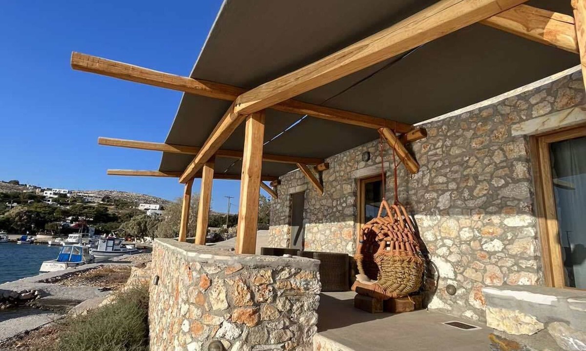 Skala House | Stone house next to the Sea on Arki island
