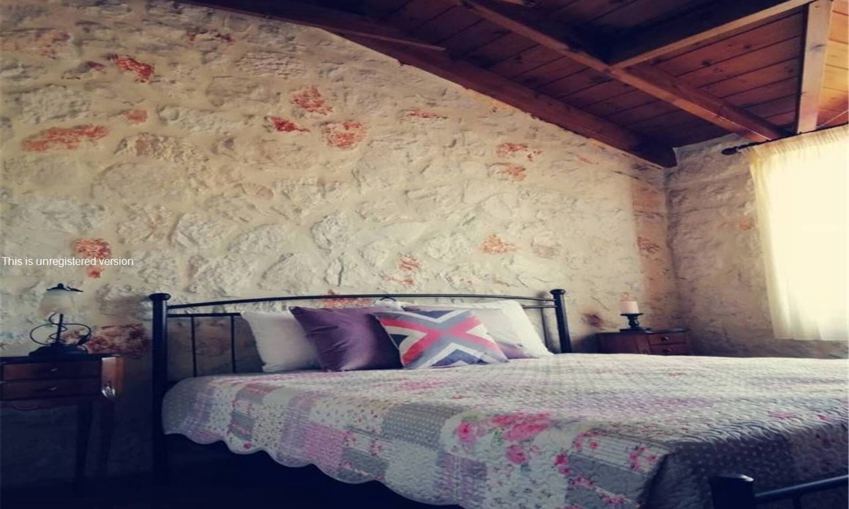 Koiliomenos House | Stone Villa Hollow Floor