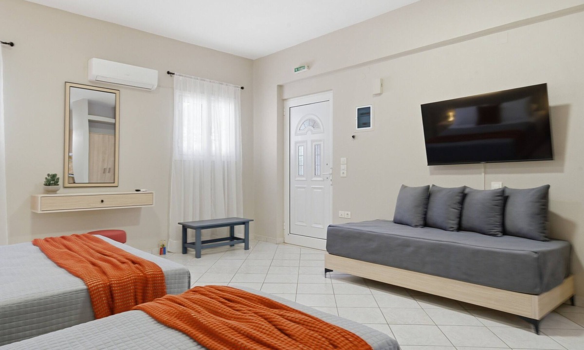 Sivota Apartment | Studio Apartment '5' with Shared Garden, Wi-Fi and Air Conditioning