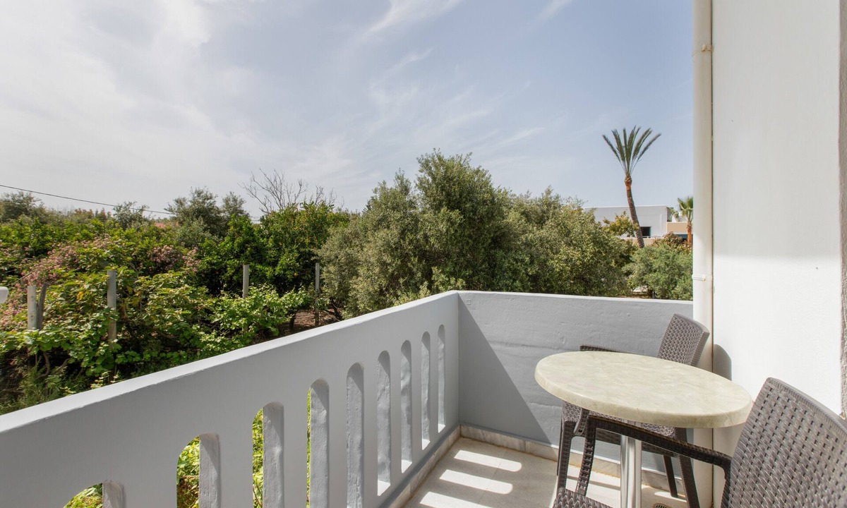 Agia Marina Apartment | Studio Apartment 'Popi with Extra Bed' with Mountain View, Wi-Fi and Air Conditioning