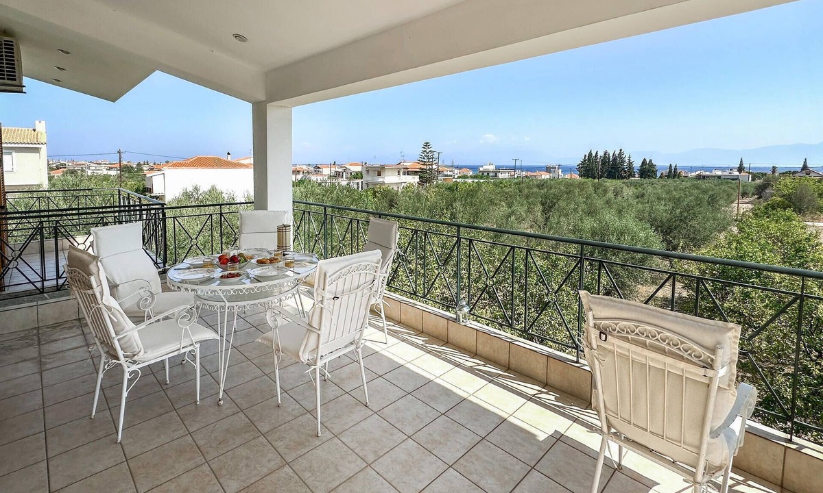 Xylokastro-Evrostina House | Stunning home in Kamari Xylokastro