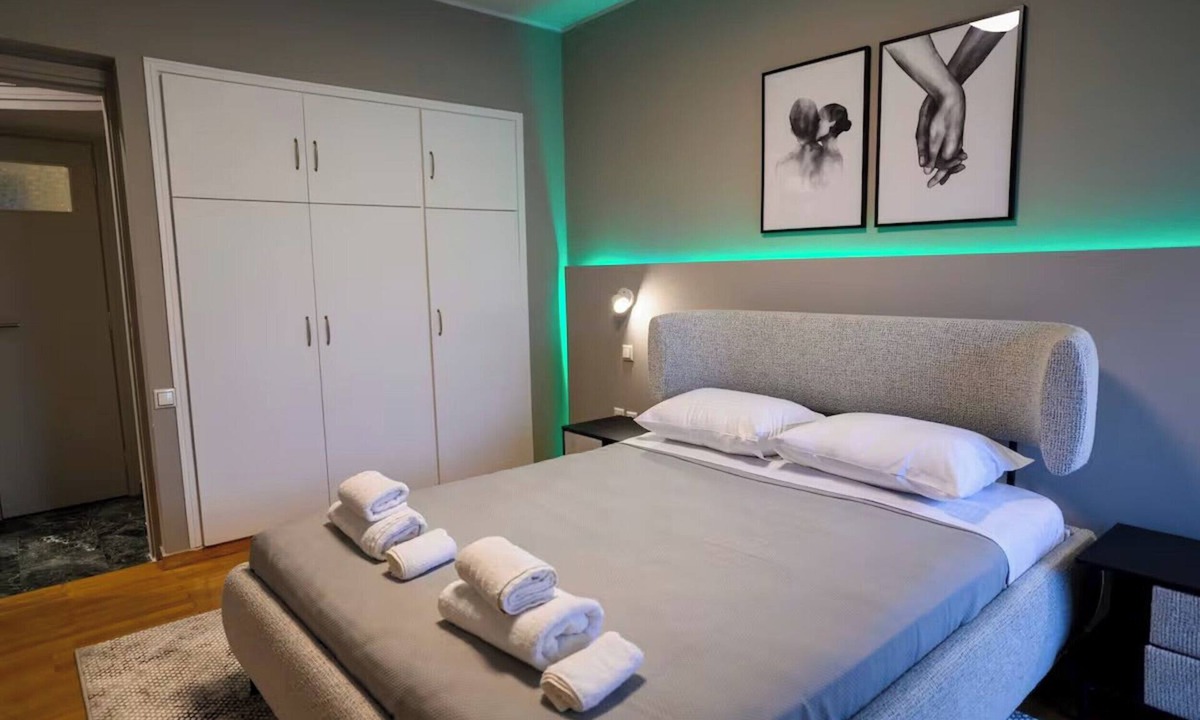 Palaio Faliro Apartment | Subtle 3 bed Luxury with a View