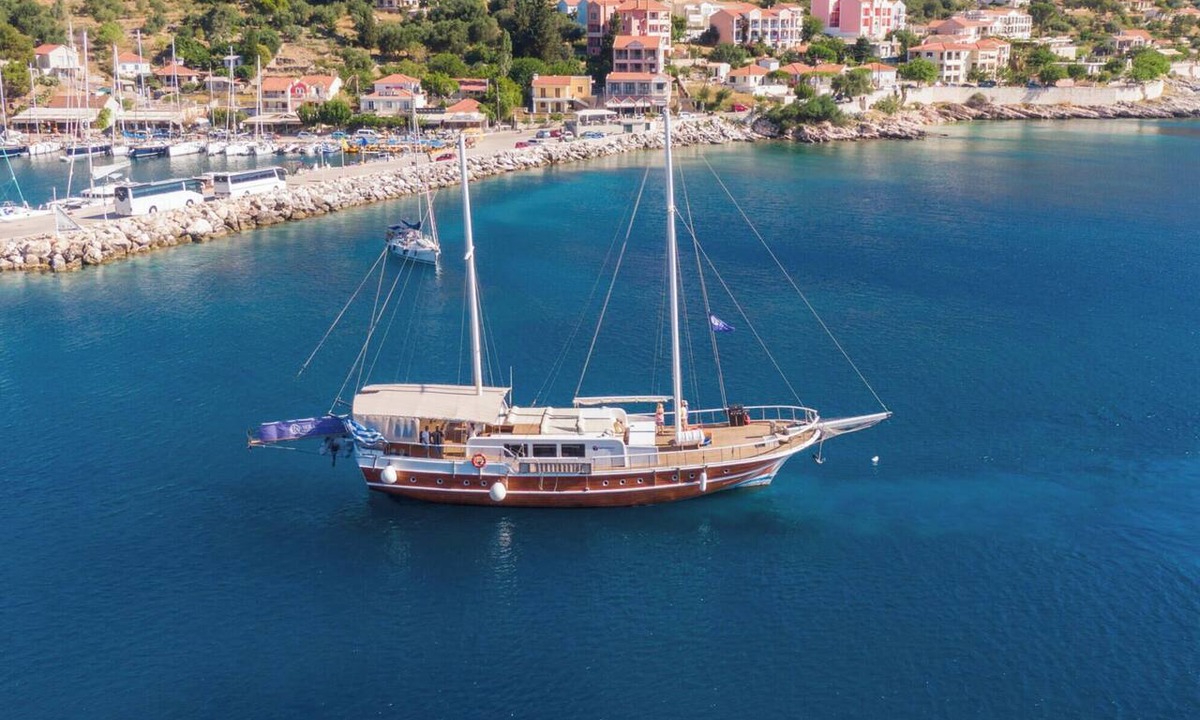 Old Town Boat Rental | Sun-Kissed Sailing Adventure in the Ionian Islands