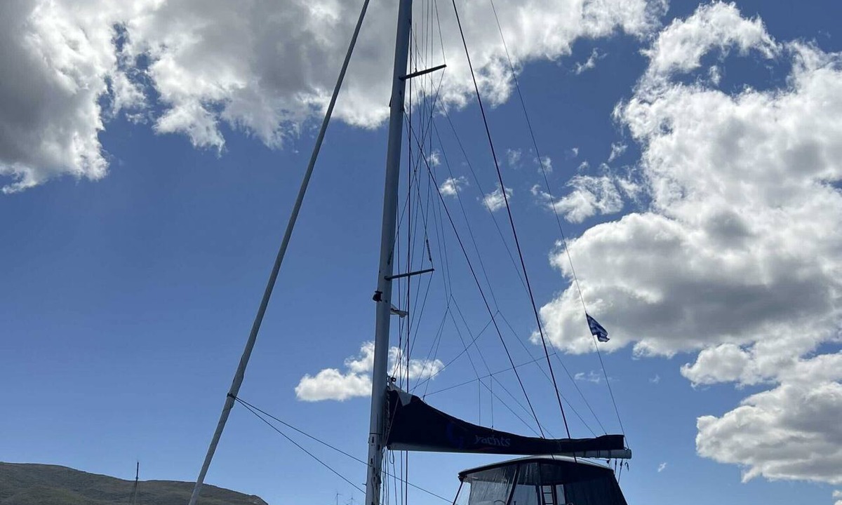 Alimos Boat Rental | Sun-Kissed Sailing Adventure in Islas Sarónicas