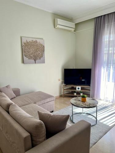 Stavroupoli Apartment | Sunny apartment-Thessaloniki Oikies Olga
