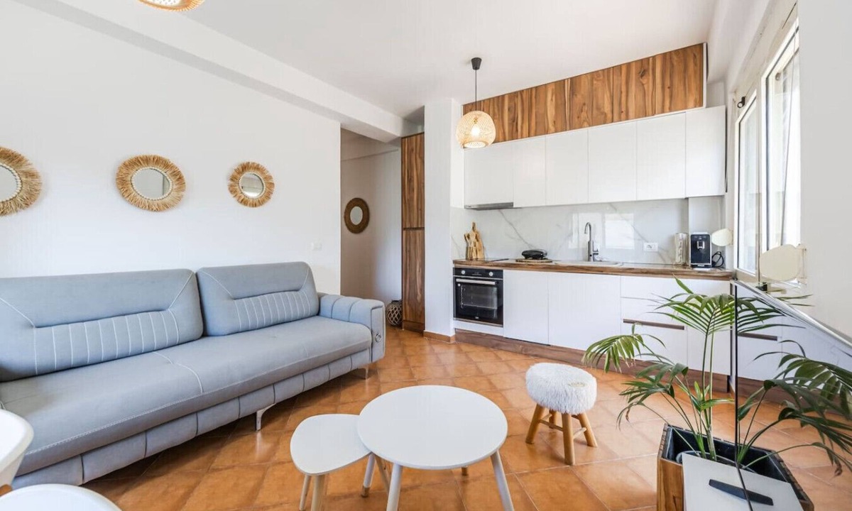 Golem Apartment | Sunny Balcony Stay | Walk to Golem Beach by PikHost