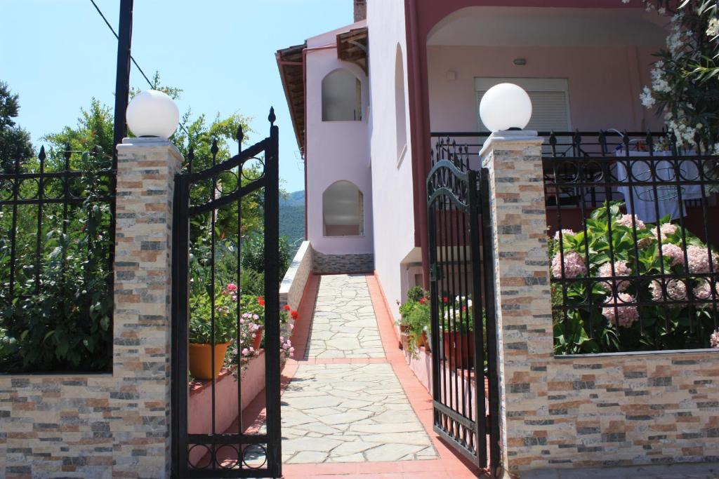 Stavros Apartment | Sunray Studios Stavros