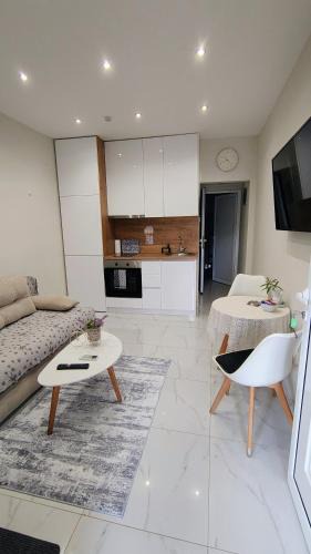 Perea Apartment | Sunrise Apartment