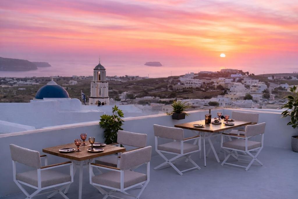 Pyrgos Villa | Sunset View Villa with Swimming Pool & Heated Jacuzzi