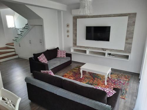 Ishem Villa | Super Leisure Vila-Plazhi San Pietro, Gjiri i Lalezit