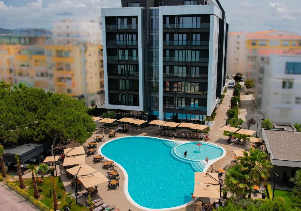 Golem Hotel | Supreme Hotel