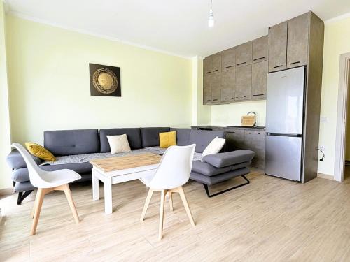 Sakës Apartment | Tale Apartment 1