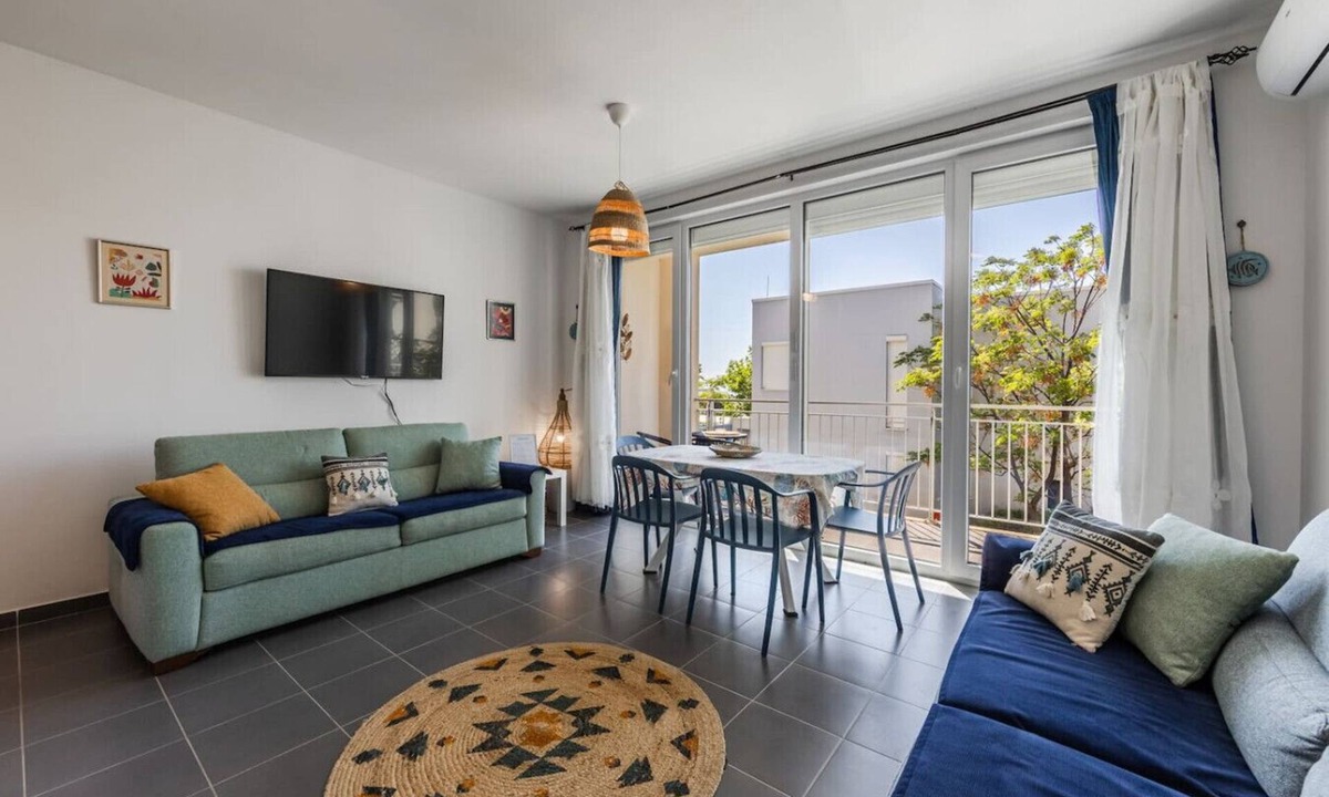 Sakës Apartment | Talea Sun & Sea Haven | 1BR Apartment by PikHost