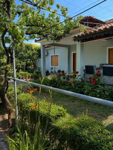 Permet House | Taos Guest House Permet