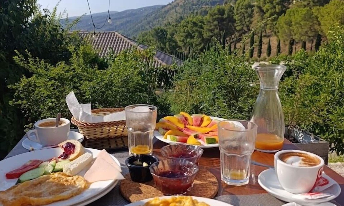 Berat Hotel | Te Gjyshi (at Grandfather)