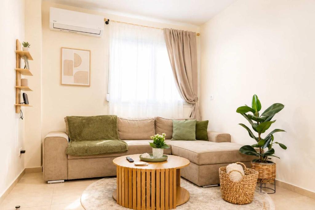Stavroupoli Apartment | The PINE - Stylish Thessaloniki Stay & Private Parking