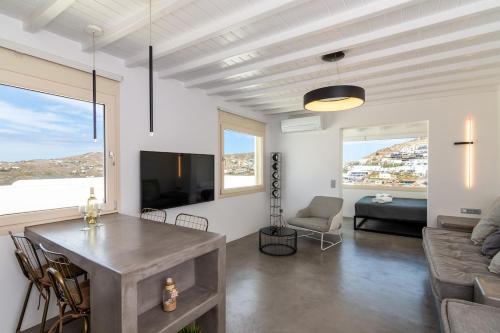 Elia Apartment | The Rock View Apartment