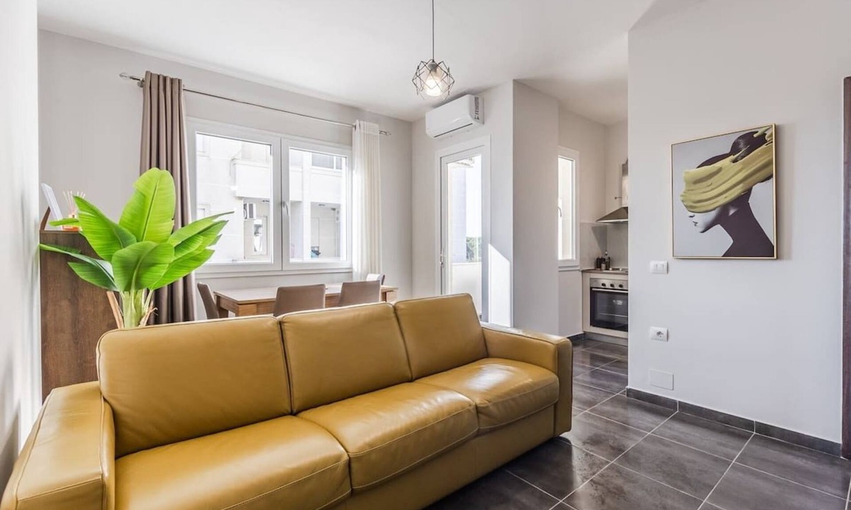 Ishem Apartment | The Seabreeze Apartment by PikHost