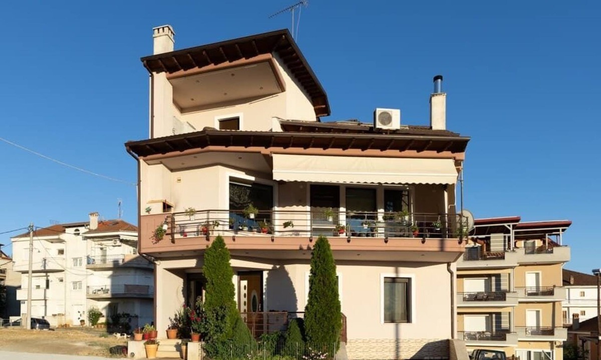 Maniakoi Apartment | The Sunset Haven Kastoria Modern Lake Elegance