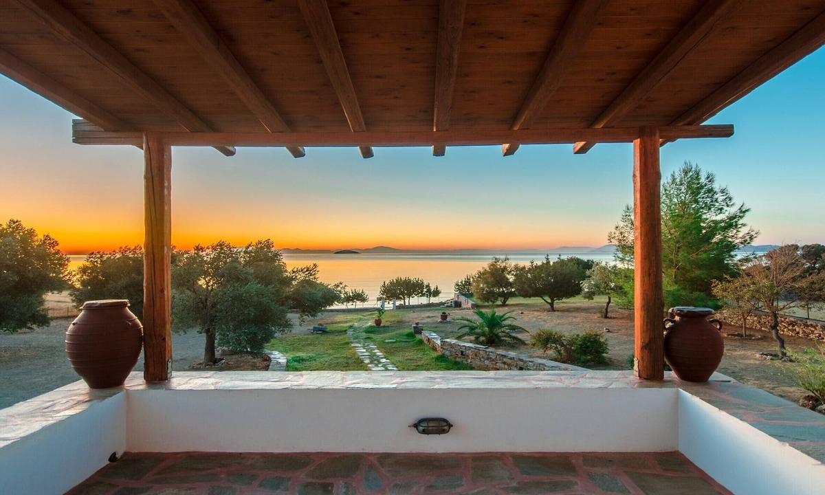 Naxos Hotel | Theonis Villas, 30 meters from the beach