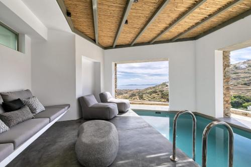 Tinos Town Hotel | Tinos Dove Suites