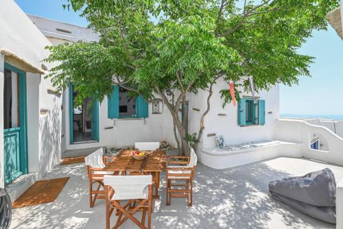 Arnados House | Tinos Traditional Patio House