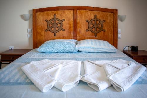 Spoa Hotel | TO VOTSALO-beach side studios & taverna