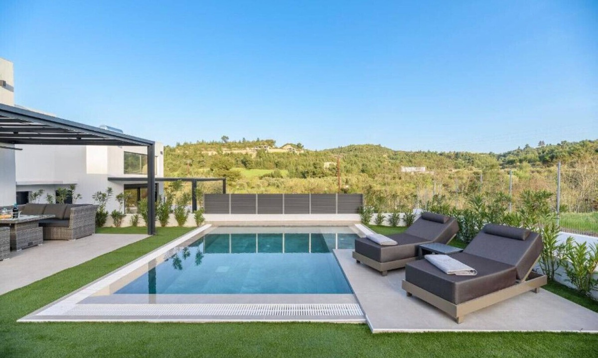 Kassandra Villa | Topaz Suite with Private Pool