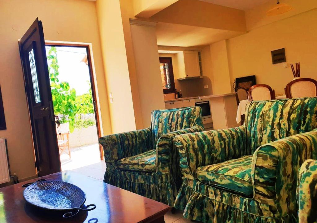 Achlada Apartment | Traditional House SPECTACULAR VIEW Near Heraklion