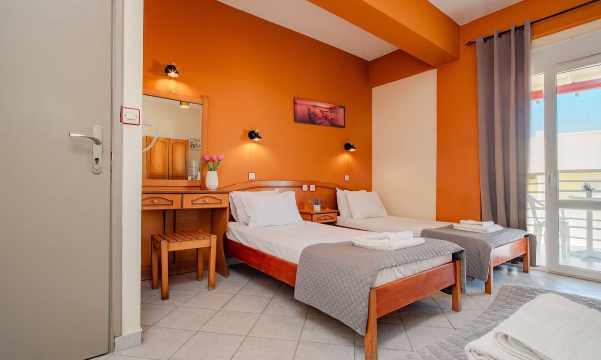 Kavos House | Triple Standard Room