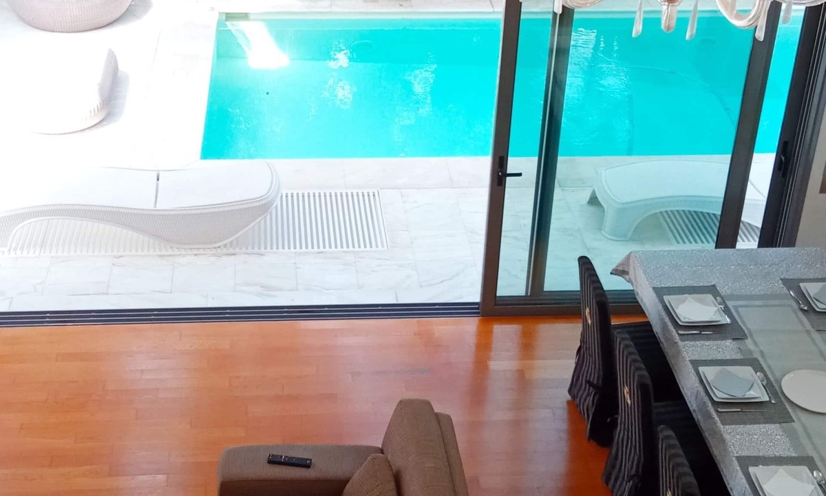 Glyfada House | Ultra - Modern Living, with Private Outdoor Pool