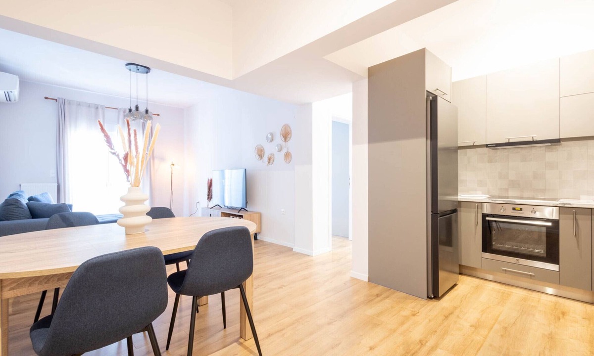 Ampelokipoi Apartment | Urban Comfort 2 bdrm next to Metro