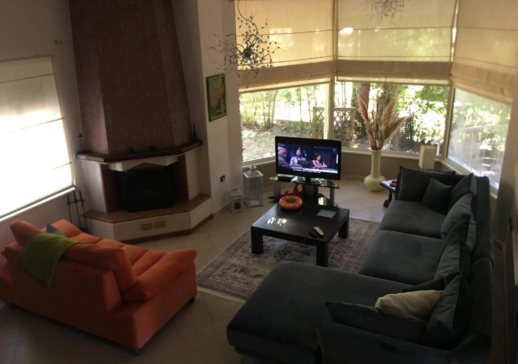 Ishem House | Vacation Home in Gjiri i Lalëzit, Lalëz, Durrës