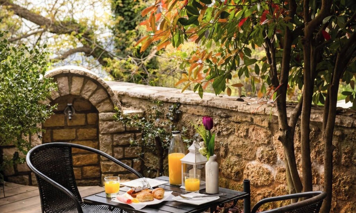 Mesaia Trikala Apartment | Vathyskia Guesthouse