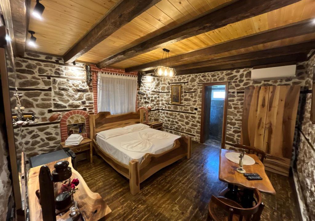 Tushemisht House | Vechia Villa Mitllari
