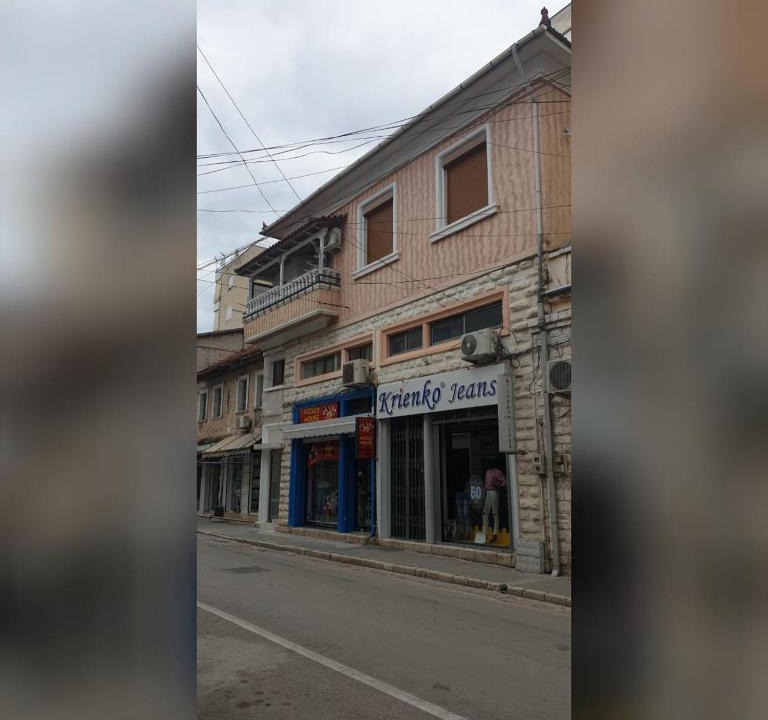 Qafe e Gjashtes House | Vila 53