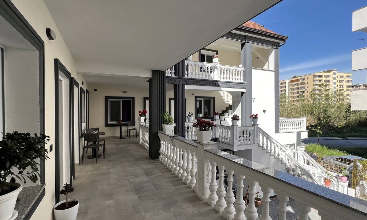 Durres Villa | VILA AARON