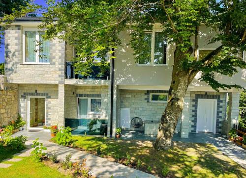 Razem Villa | Vila Alpini