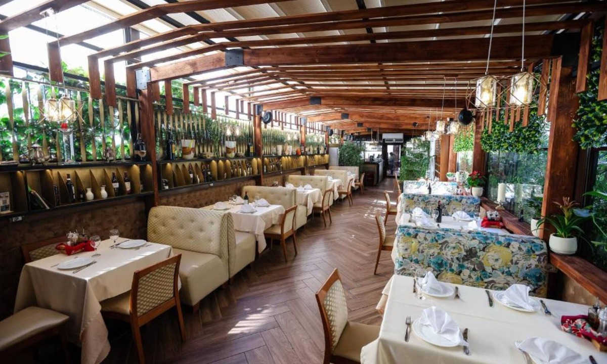 Blloku Hotel | Vila Ferdinand Modern Rooms In Tirana