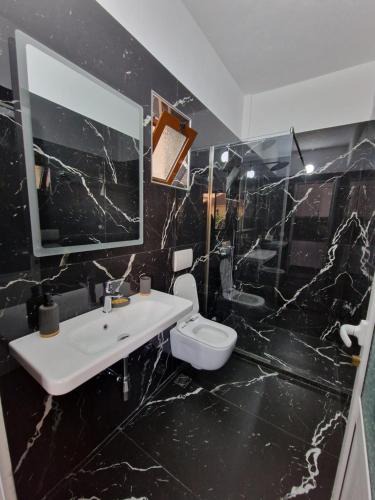 Shkembi i Kavajes Apartment | VILA Mina