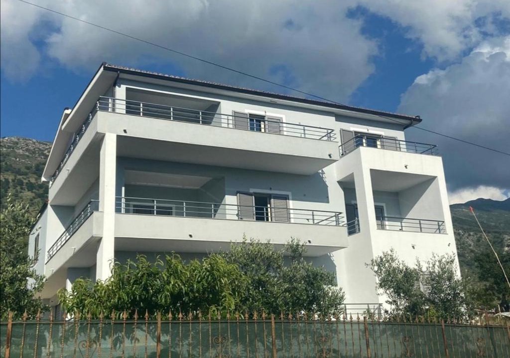 Tragjas Villa | Vila Pulo