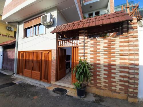 Tirana Bed & Breakfast | VILLA 53