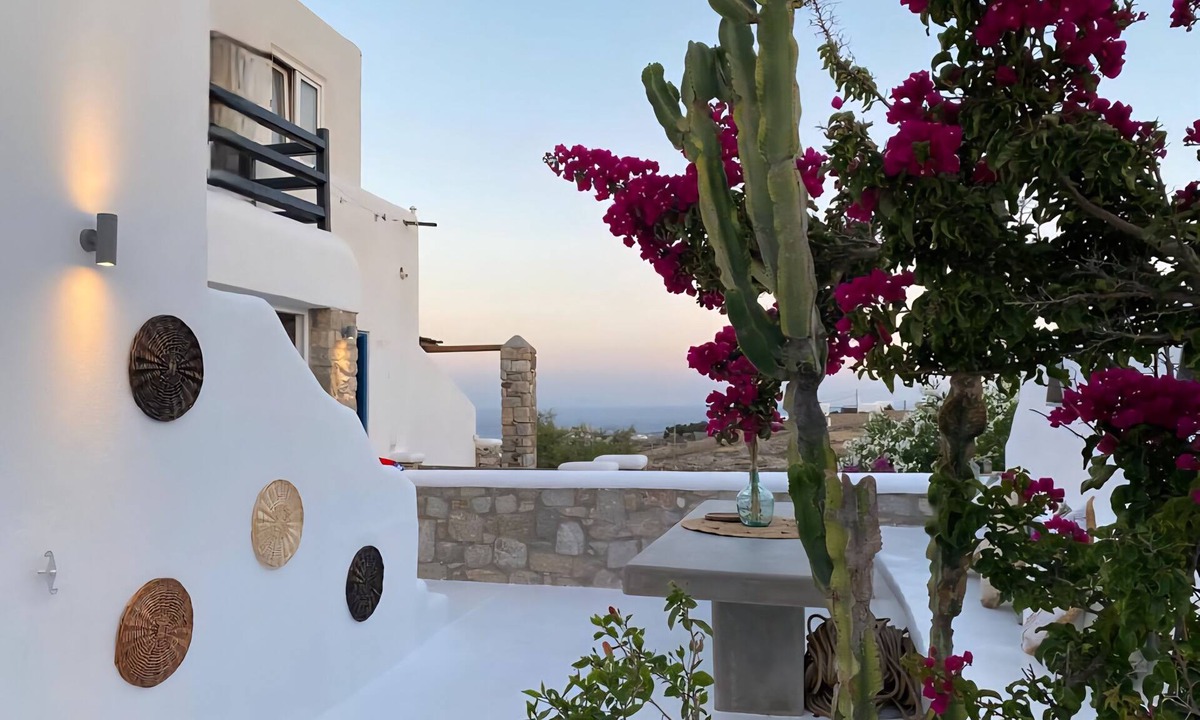 Agios Ioannis Villa | Villa Adelfia with private hot tub
