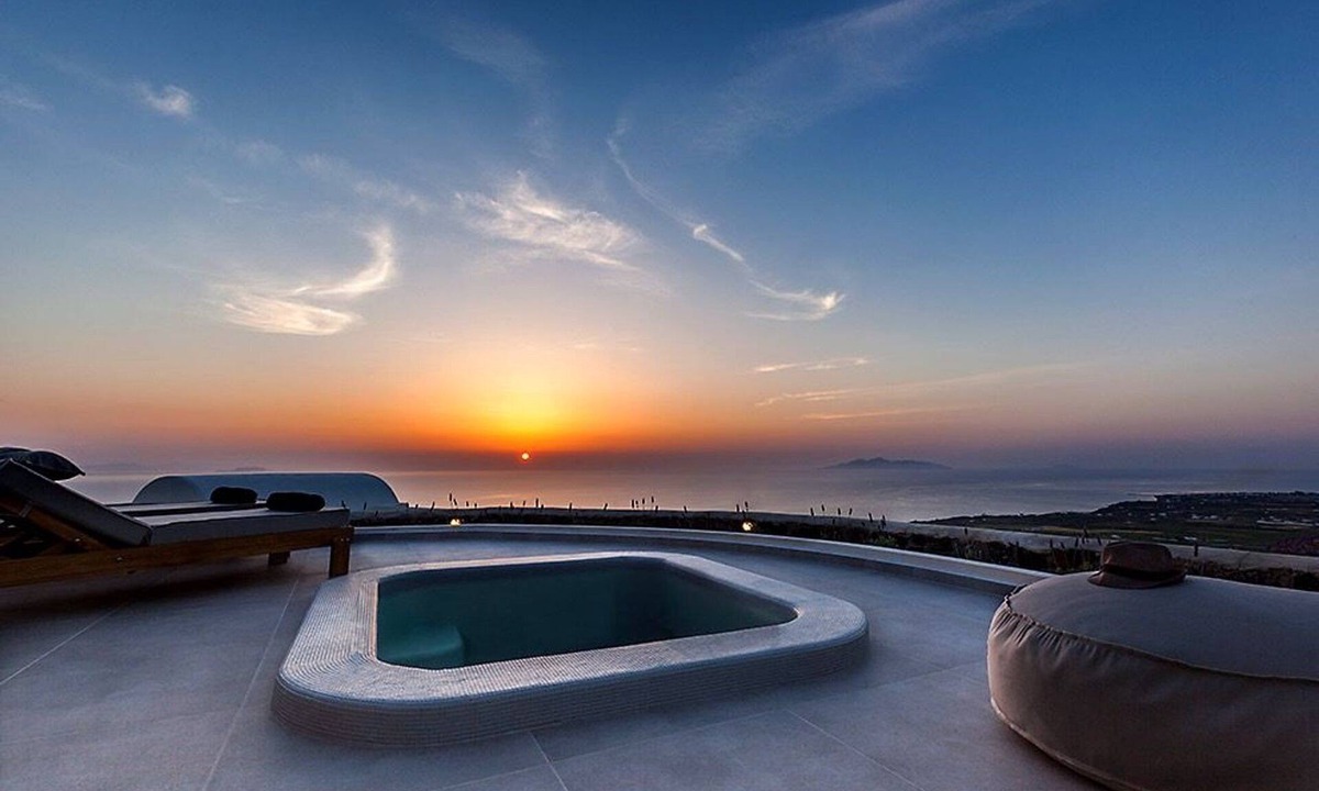 Imerovigli Villa | Villa Aethera Sunrise Imerovigli | Sea Views | Short Walk to Caldera Views