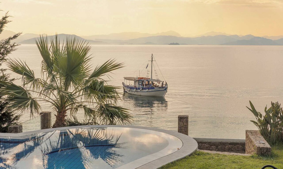 Benitses Villa | Villa Alia, Modern Comfort Direct Beach Access