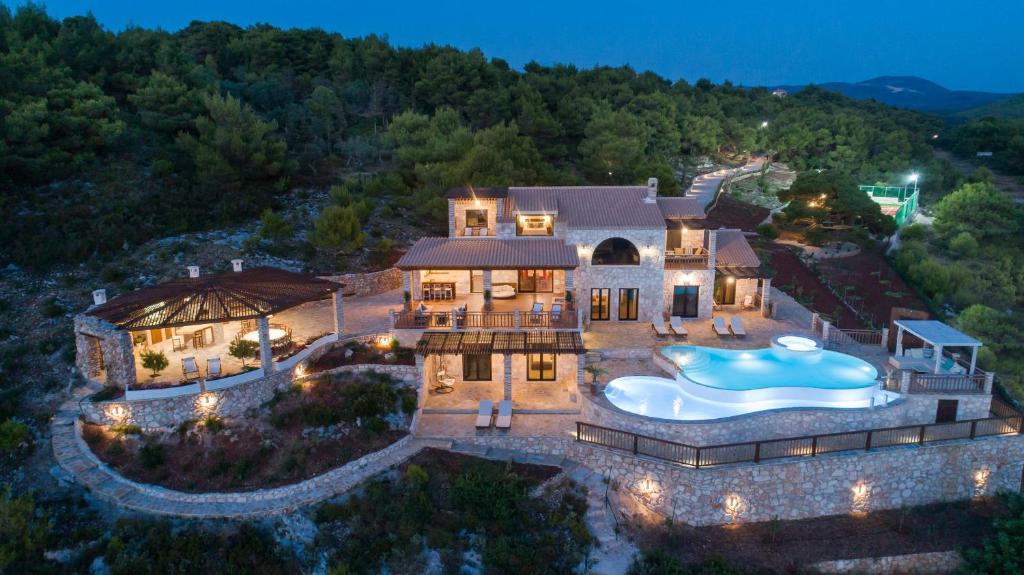 Anafonitria Villa | Villa Amara Private Estate