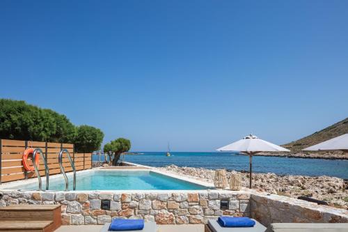 Stavros Villa | Villa Amina - On the Beach Living by etouri