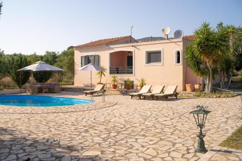 Dafnata Villa | Villa Argias Halikounas
