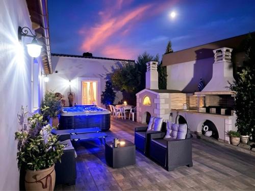 Gortyna Villa | Villa Asterousia with Private Night Spa, BBQ & Lounge
