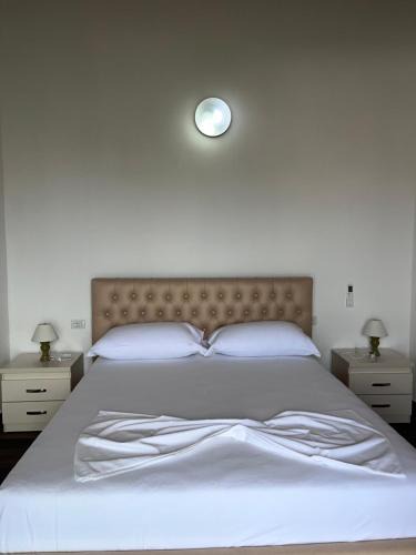 Vlore House | Villa Bailey